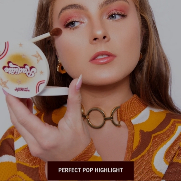 Amanda Pavillard Radiate Makeup Collection - Picture 4 of 10